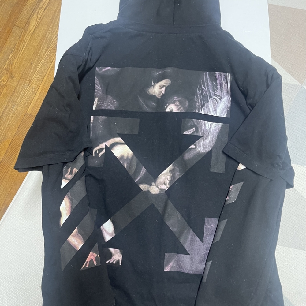 Off white hoodie size med